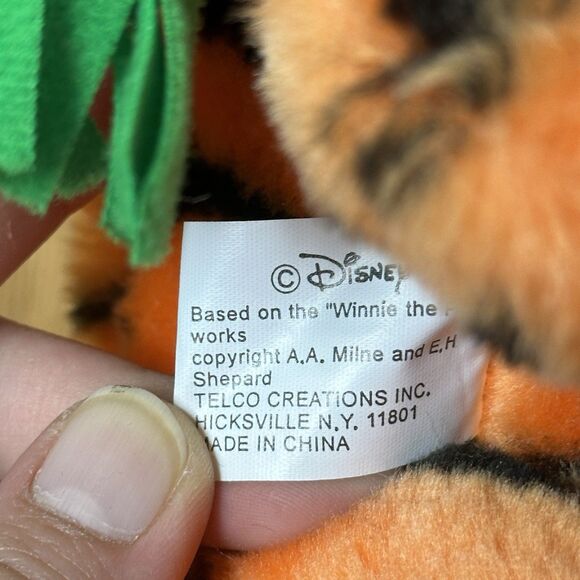 Telco Winnie Pooh Christmas Animated Plush Motion-Ette Skiing Tigger See Video - Picture 11 of 16